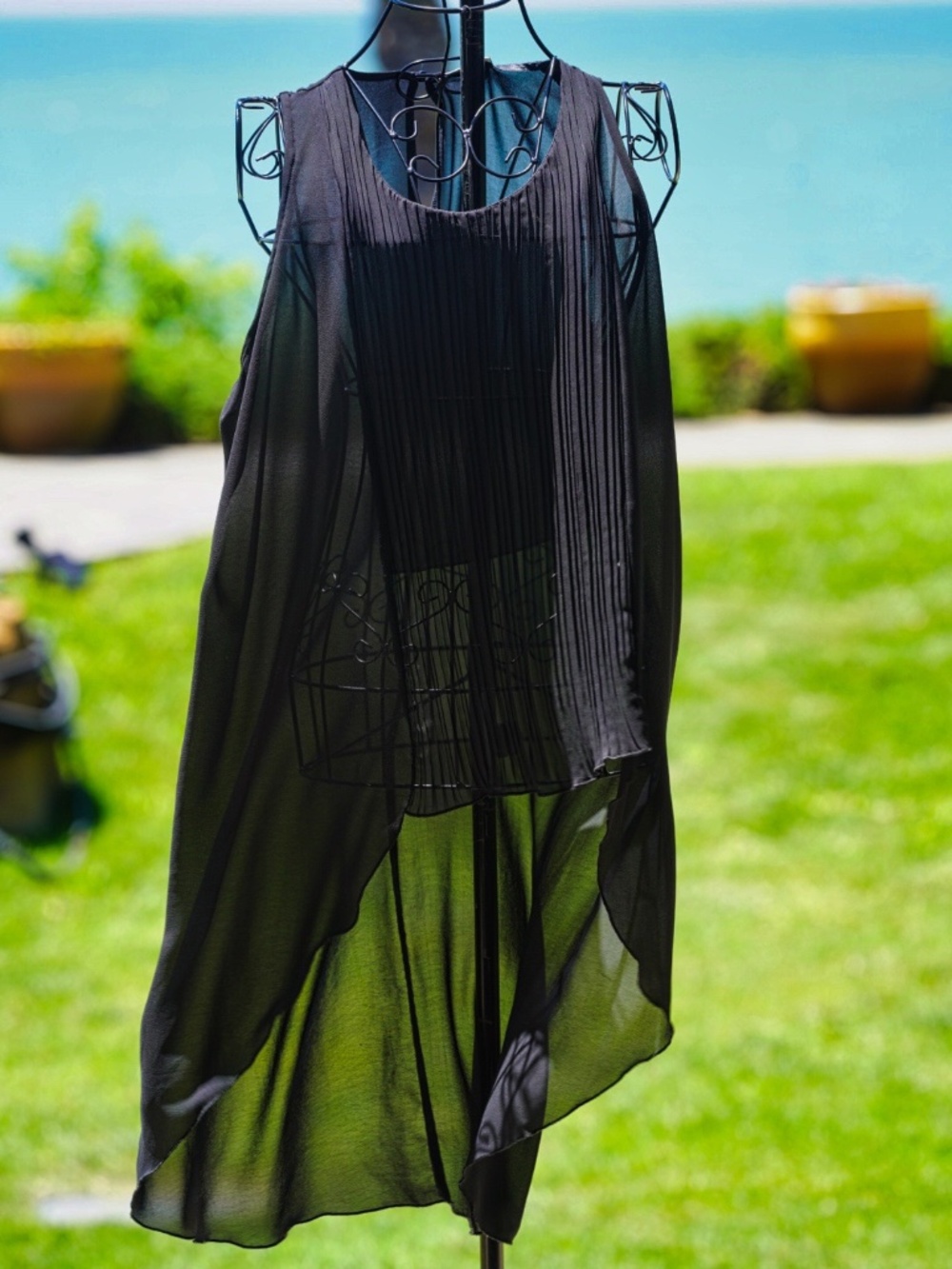 Motivi Made In Italy Black Pleated Chiffon Sleeveless High Low Overlay Tank Top